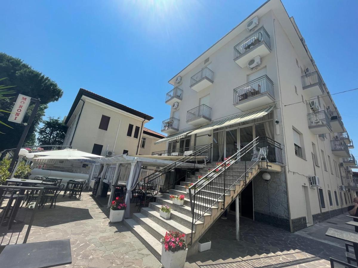 Hotel Moroni Rimini Eksteriør bilde