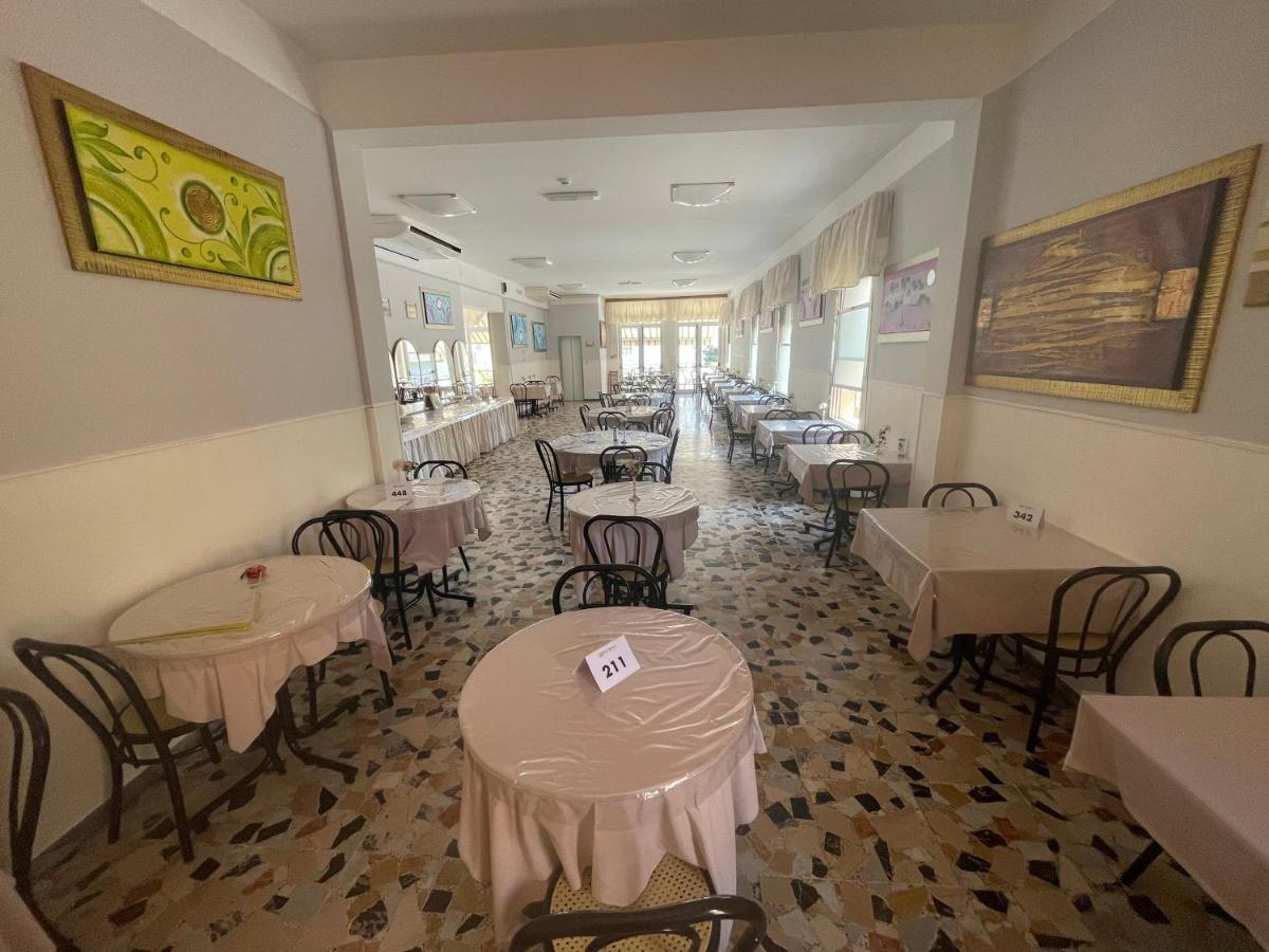 Hotel Moroni Rimini Eksteriør bilde